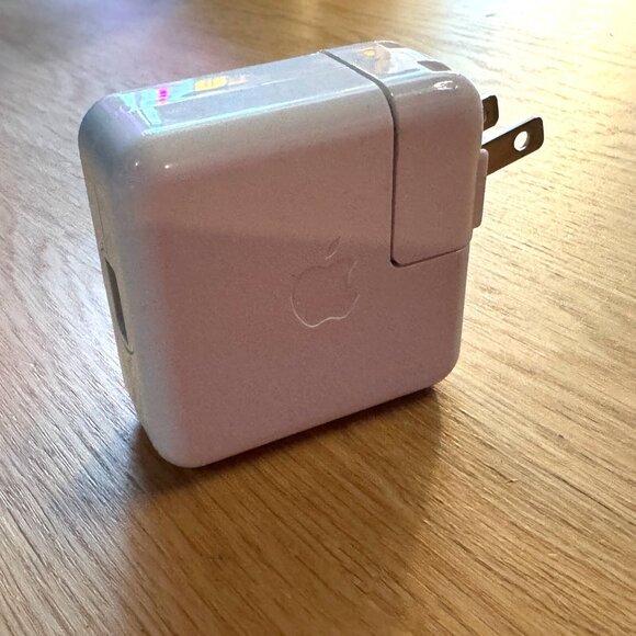 Apple Power Supplies: iPod USB Power Adapter, Model A1102, OEM, Circa 2005 - Picture 8 of 12